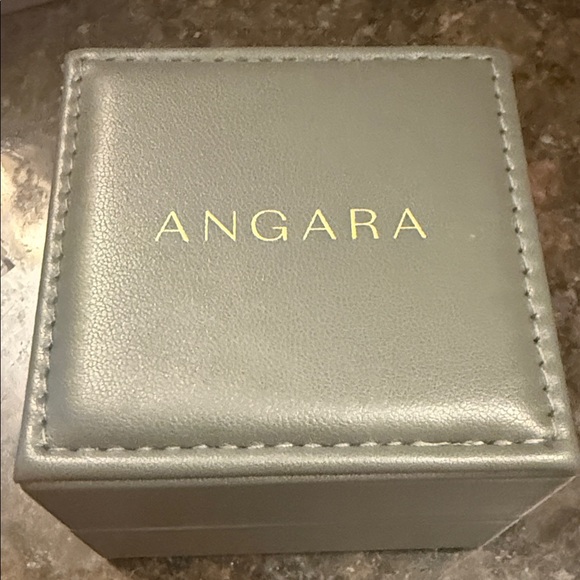 Twisted Cross Pendant with Diamond - Picture 4 of 6